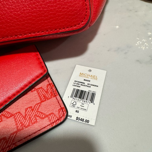 SALE🤍MICHAEL KORS leather maisie 2 in 1 waist pack ❤️ - Picture 9 of 15